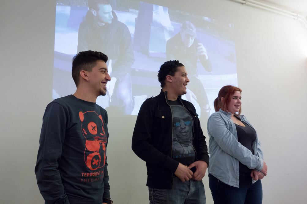 Nassim, Hamza en Rachel, samen met andere jongeren de ‘co-etnografen’ van het labteam.