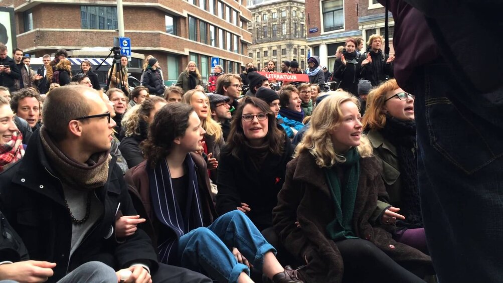 Studenten bezetten het Bungehuis