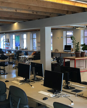Ons kantoor is dan misschien leeg, maar veel van onze projecten gaan gewoon door!